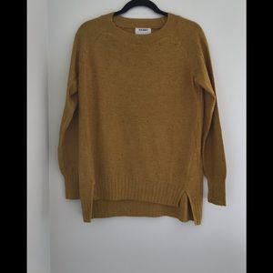 Old Navy Light Sweater in Mustard